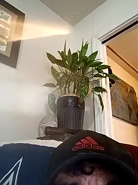 prettyboi6992 online show from July 17, 2026, 2:47 pm