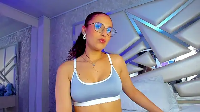 Snapshot of Miia002 chatting on February 12, 2026, 1:16 am Miia002 online show from February 12, 2026, 1:16 am