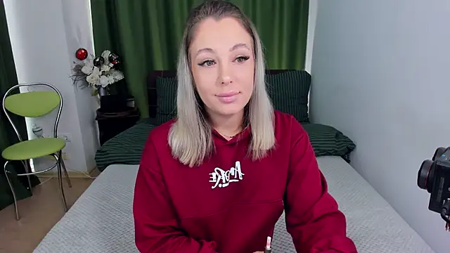 Snapshot of DanikaMorri chatting on November 15, 2025, 7:45 am DanikaMorri online show from November 15, 2025, 7:45 am