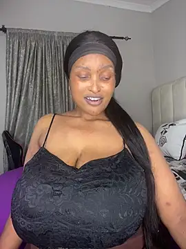 Bustygoddess32 online show from July 6, 2026, 10:34 pm
