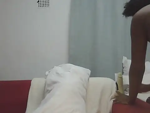 Snapshot of Sexxybella27 chatting on December 19, 2025, 9:17 pm Sexxybella27 online show from December 19, 2025, 9:17 pm