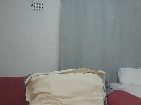 Snapshot of Sexxybella27 chatting on January 5, 2026, 8:12 pm Sexxybella27 online show from January 5, 2026, 8:12 pm