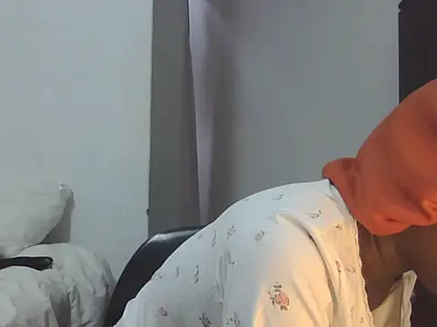 Snapshot of Sexxybella27 chatting on December 20, 2025, 3:37 pm Sexxybella27 online show from December 20, 2025, 3:37 pm