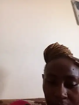 Snapshot of Naughtyy_xx chatting on October 17, 2025, 10:39 am Naughtyy xx online show from October 17, 2025, 10:39 am