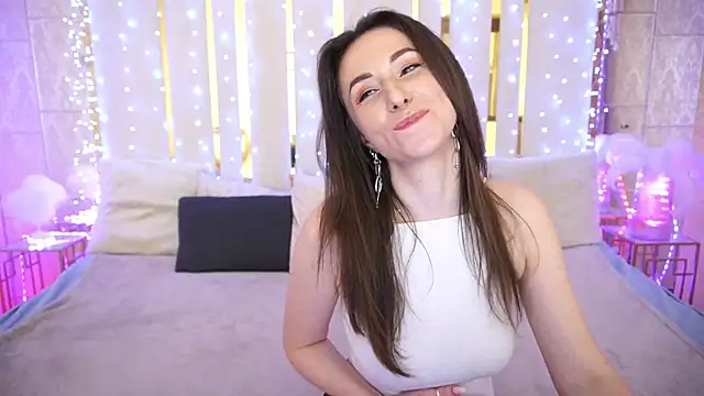 KimmmLi online show from February 19, 2025, 2:22 pm