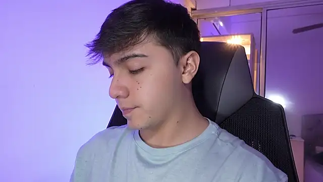 aron  cooper online show from November 13, 2025, 9:51 pm