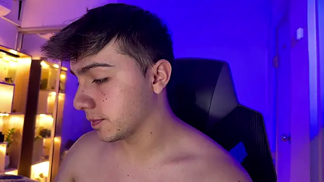 aron  cooper online show from September 29, 2025, 2:18 am