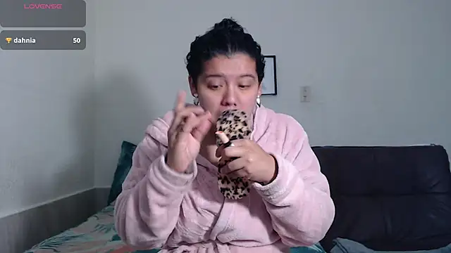 agata 22 online show from February 5, 2026, 3:35 am