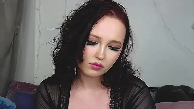 Snapshot of IrinaArt chatting on January 3, 2025, 2:43 am IrinaArt online show from January 3, 2025, 2:43 am