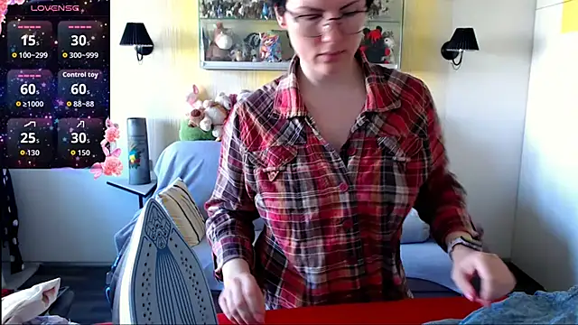 vaders daughter online show from May 4, 2026, 9:56 am
