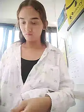 scarleet 17 online show from March 5, 2025, 4:57 pm