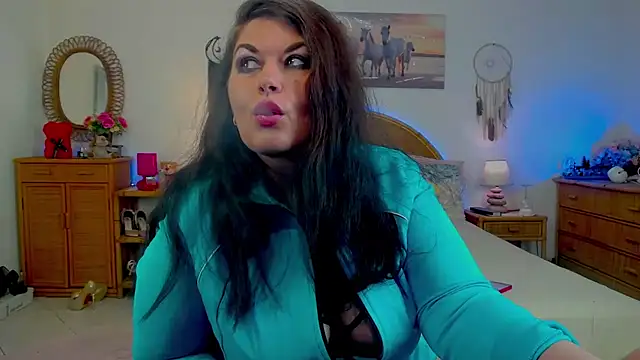 Snapshot of EllenGrace chatting on May 28, 2026, 8:33 am EllenGrace online show from May 28, 2026, 8:33 am