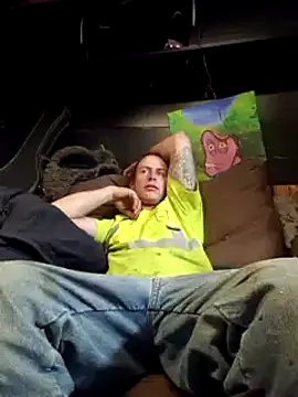 cdressupdiva online show from February 25, 2025, 1:20 am