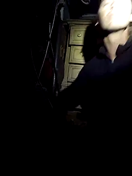 cdressupdiva online show from April 20, 2026, 10:22 pm