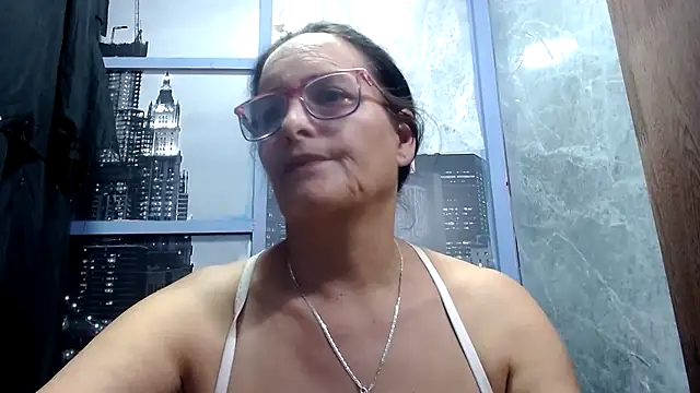 Snapshot of Nastylatinaxxx chatting on May 17, 2026, 12:32 am Nastylatinaxxx online show from May 17, 2026, 12:32 am