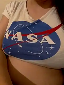 Snapshot of Zanoba-16 chatting on February 13, 2026, 5:02 pm Zanoba-16 online show from February 13, 2026, 5:02 pm