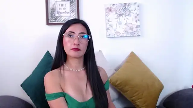 JainaRogers online show from July 15, 2026, 6:37 pm