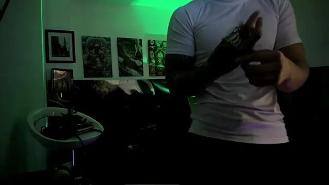 Sisoyalejo420 online show from October 7, 2025, 1:45 pm