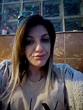 RileyLanna online show from December 4, 2025, 2:10 am