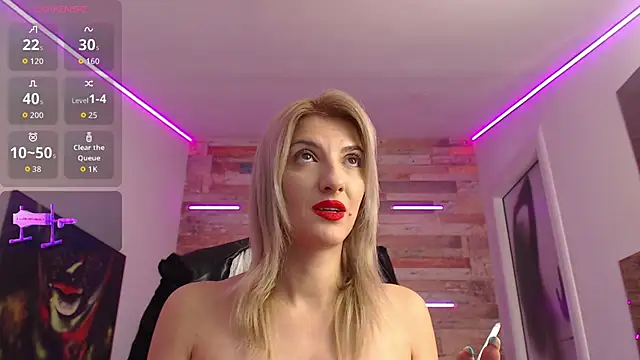 RileyLanna online show from October 9, 2025, 3:29 am