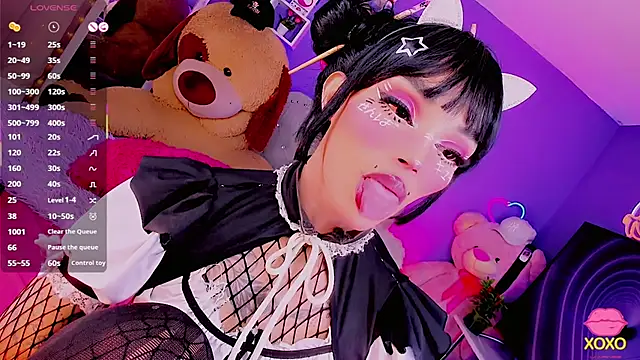 sweettdoll scarlett online show from February 8, 2025, 8:52 am