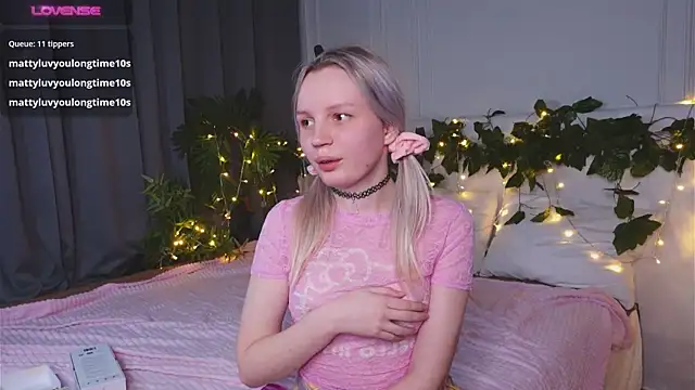 Beatrica Klein online show from March 1, 2025, 5:38 pm