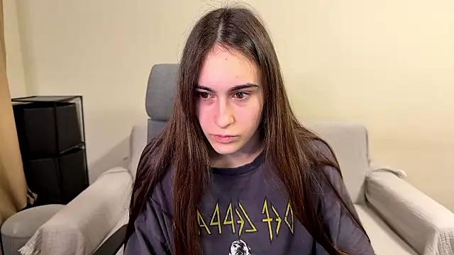 Snapshot of AliceKolltt chatting on February 13, 2026, 5:02 pm AliceKolltt online show from February 13, 2026, 5:02 pm