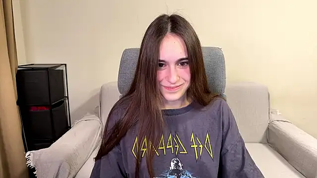 Snapshot of AliceKolltt chatting on March 1, 2026, 8:20 pm AliceKolltt online show from March 1, 2026, 8:20 pm