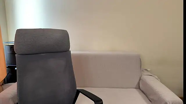 Snapshot of AliceKolltt chatting on February 6, 2026, 10:44 am AliceKolltt online show from February 6, 2026, 10:44 am