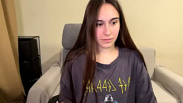 Snapshot of AliceKolltt chatting on February 22, 2026, 8:54 pm AliceKolltt online show from February 22, 2026, 8:54 pm