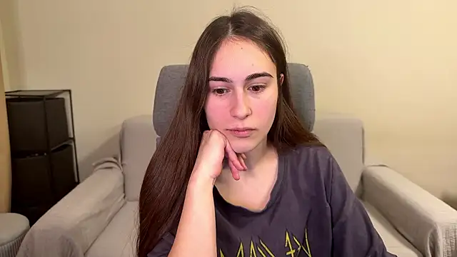 Snapshot of AliceKolltt chatting on February 20, 2026, 5:59 pm AliceKolltt online show from February 20, 2026, 5:59 pm