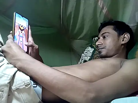 ladybugxoxo online show from September 9, 2025, 12:14 pm