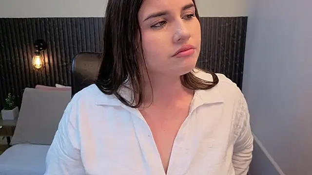 Aabby lee online show from March 28, 2026, 7:37 pm