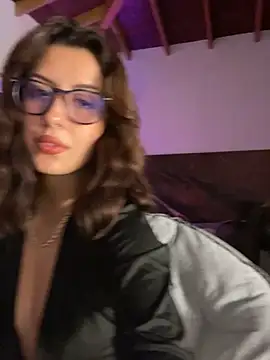 Snapshot of EmaSaenz chatting on January 30, 2025, 11:34 pm EmaSaenz online show from January 30, 2025, 11:34 pm