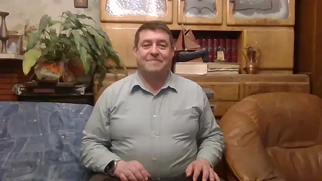 sympatrique online show from November 17, 2025, 6:01 pm