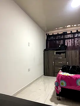 alina stark online show from October 27, 2025, 4:19 pm