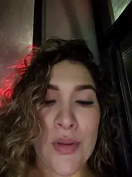 Sara smiiith211 online show from October 22, 2025, 12:54 am