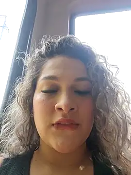 Sara smiiith211 online show from February 11, 2026, 3:34 pm