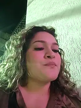 Sara smiiith211 online show from May 26, 2026, 1:58 am