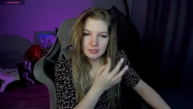 lily williamss online show from February 7, 2025, 12:20 am