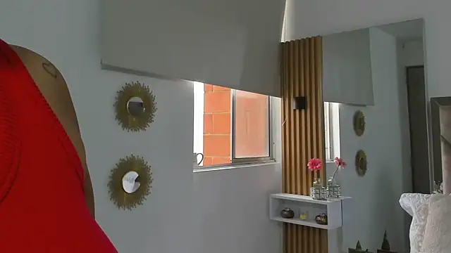 EmilyPeytonn online show from November 1, 2025, 1:16 pm