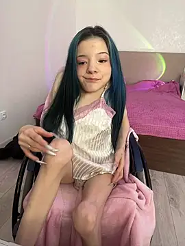 MiniSophiaa online show from March 29, 2026, 8:16 am