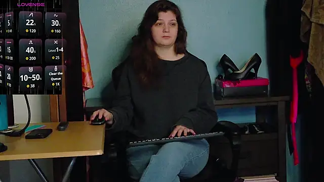 TreeJeanne online show from October 27, 2025, 12:39 pm