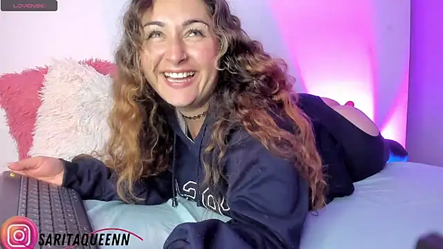 Snapshot of saara_queen_ chatting on March 22, 2025, 3:52 am saara queen  online show from March 22, 2025, 3:52 am