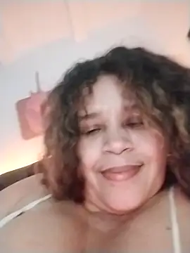 Snapshot of Alma_Sexyy chatting on December 17, 2025, 12:15 am Alma Sexyy online show from December 17, 2025, 12:15 am