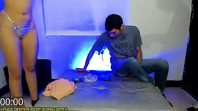 Threesome-no-mercy online show from February 2, 2026, 7:35 pm