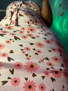 Cherrytowild online show from November 1, 2025, 8:30 am