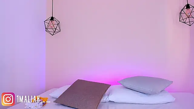 Dasha-b online show from October 10, 2025, 8:42 pm