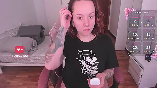 Snapshot of Domina_Deivis chatting on October 10, 2025, 8:15 am Domina Deivis online show from October 10, 2025, 8:15 am