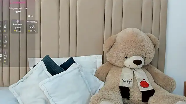 izadii online show from February 6, 2026, 6:59 pm